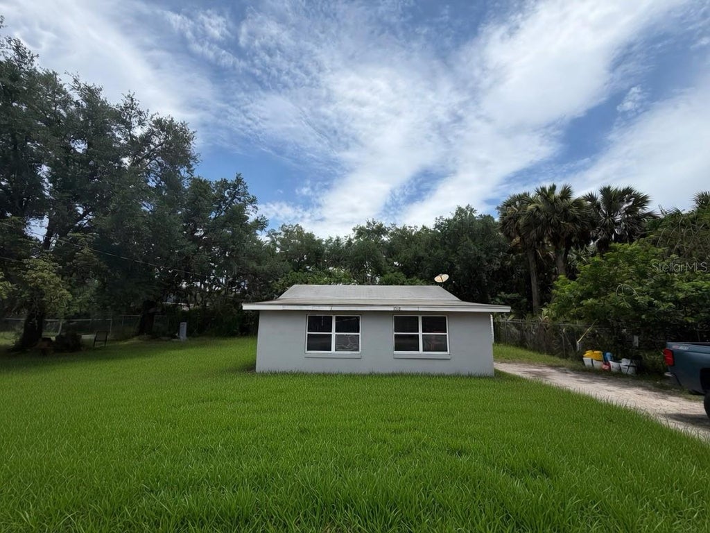 Photo of 3312 W 5th Street, Sanford, FL 32771 (MLS # V4949594)