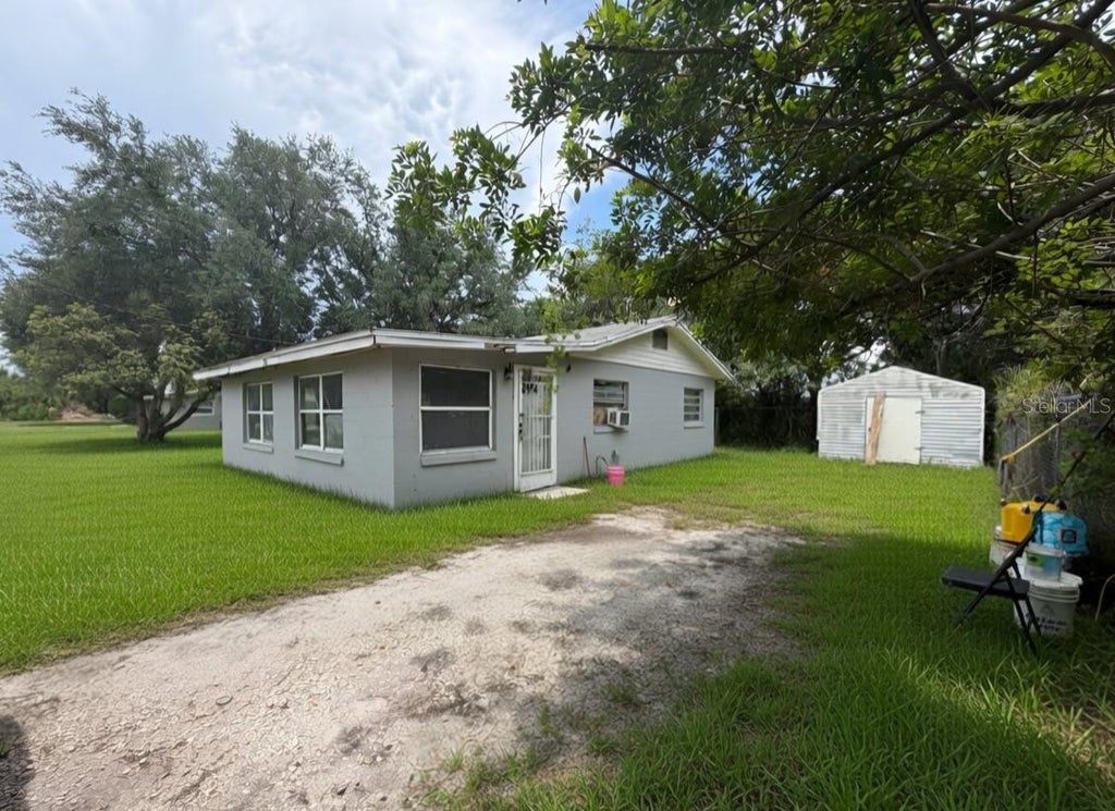 Photo of 3312 W 5th Street, Sanford, FL 32771 (MLS # V4949594)