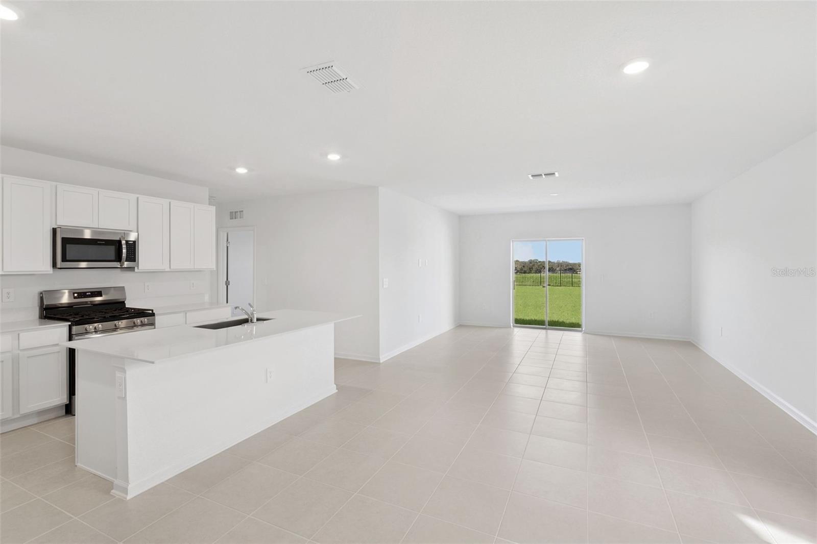 WATERSTONE 40S - Residential Lease