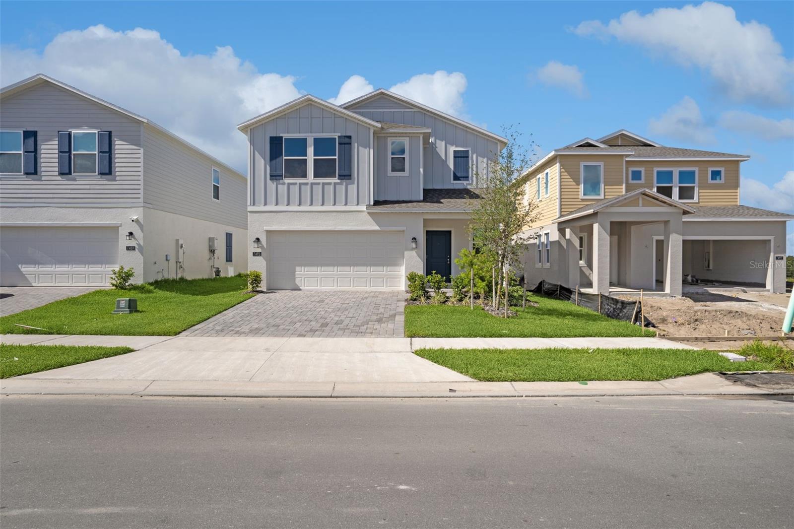 WATERSTONE 40S - Residential Lease