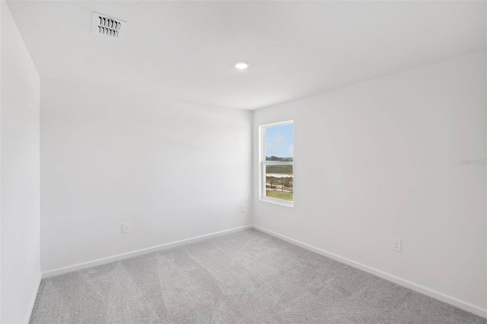 WATERSTONE 40S - Residential Lease