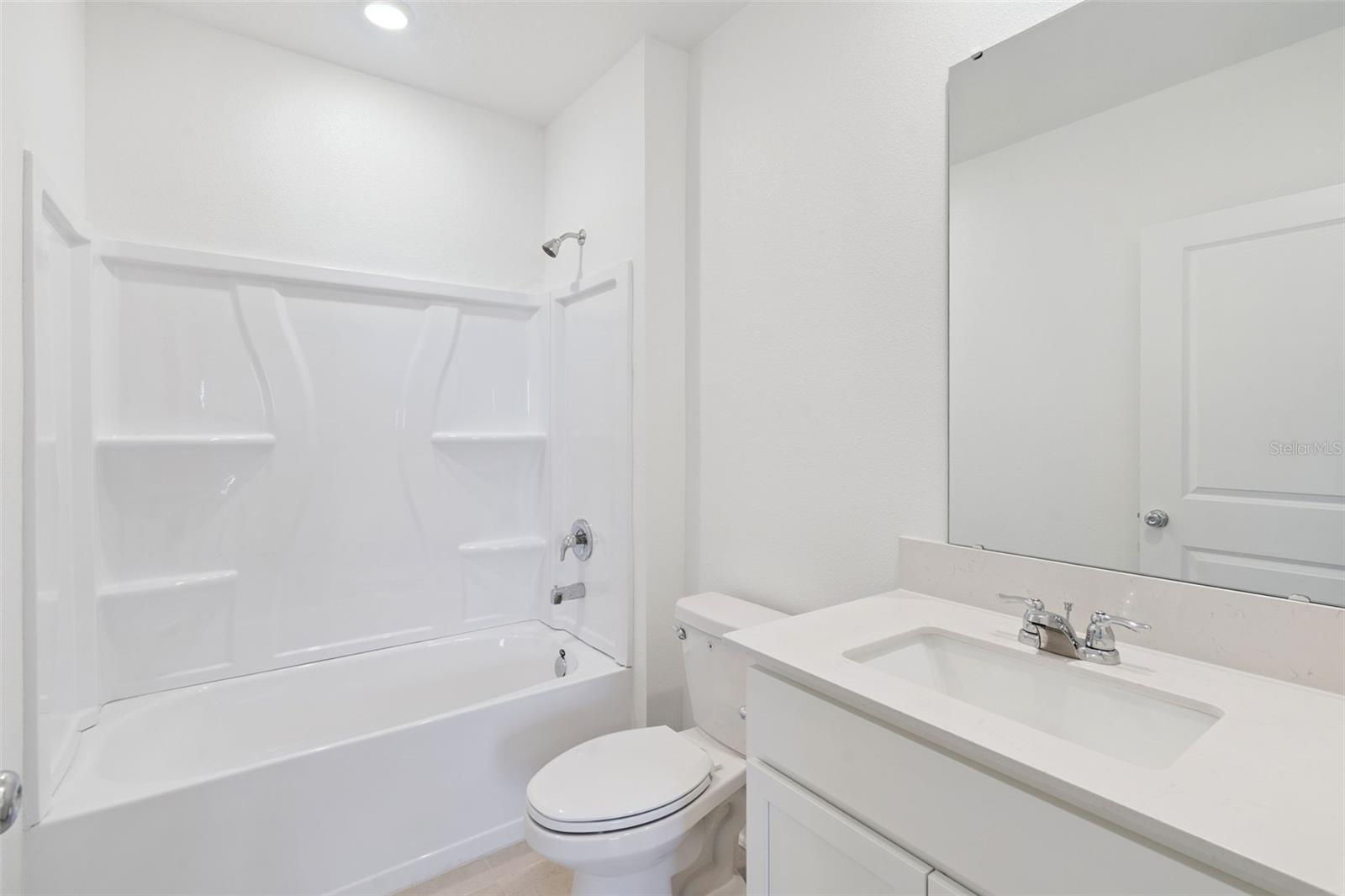 WATERSTONE 40S - Residential Lease