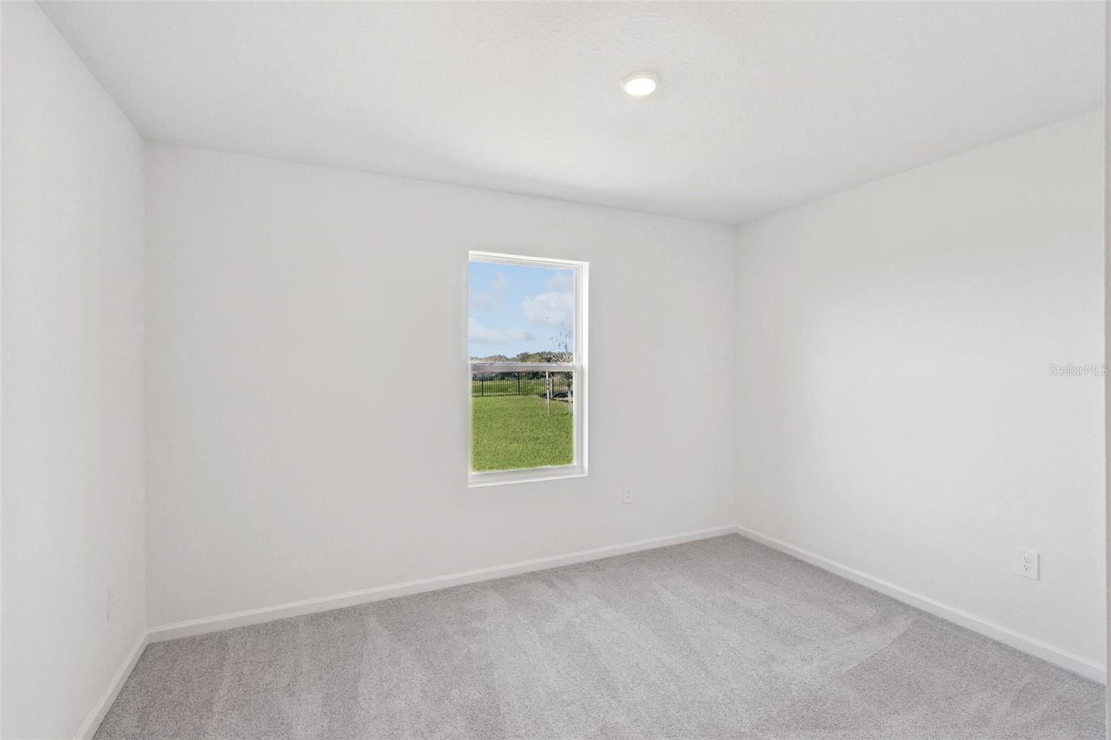 WATERSTONE 40S - Residential Lease