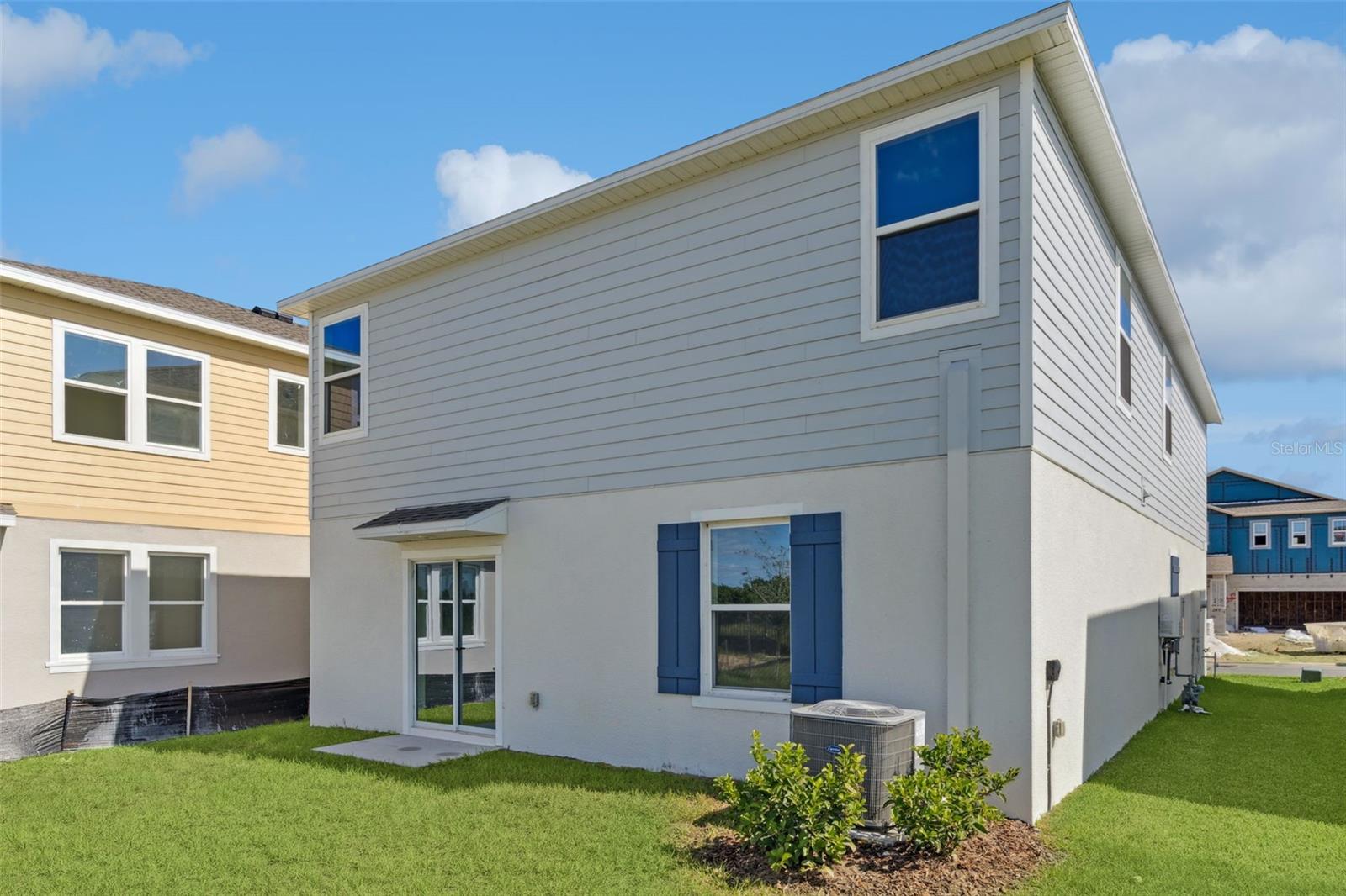 WATERSTONE 40S - Residential Lease