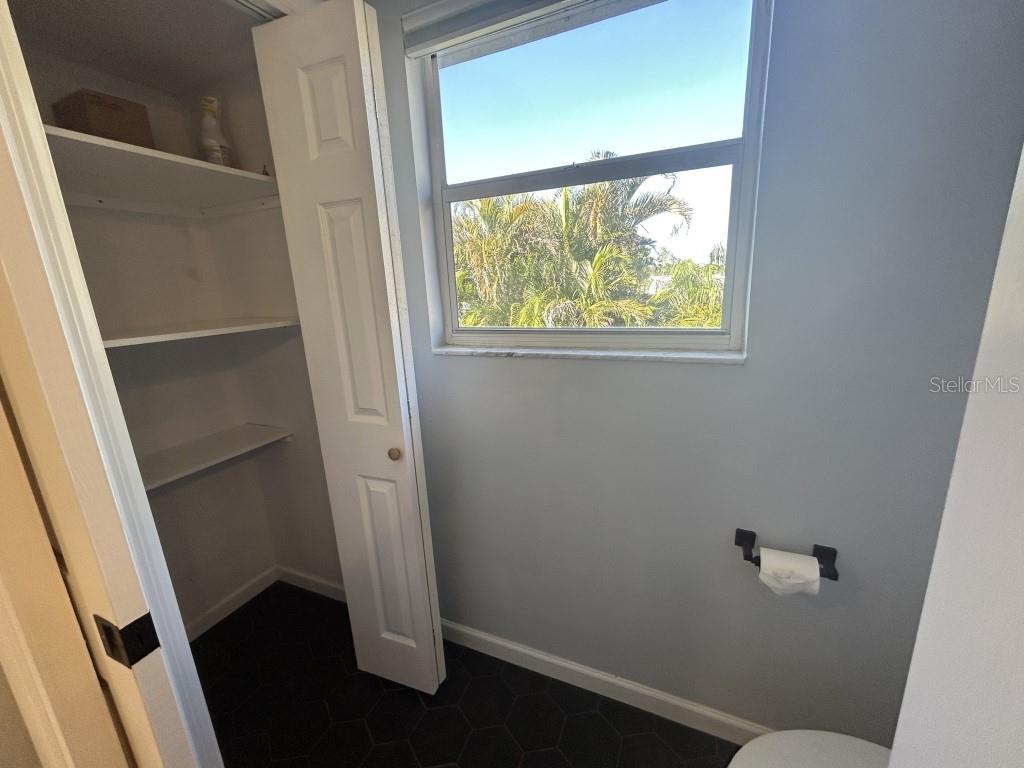 BROOKFIELD - Residential