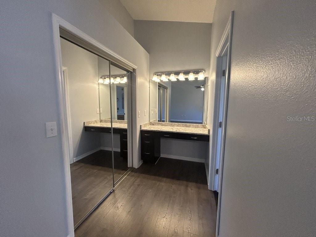 BROOKFIELD - Residential