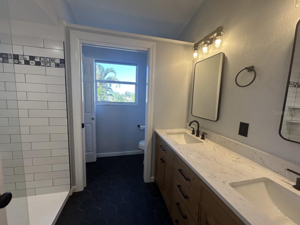 BROOKFIELD - Residential