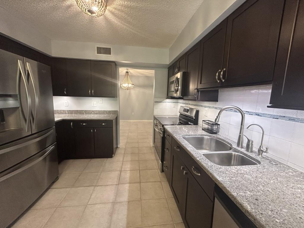 BROOKFIELD - Residential