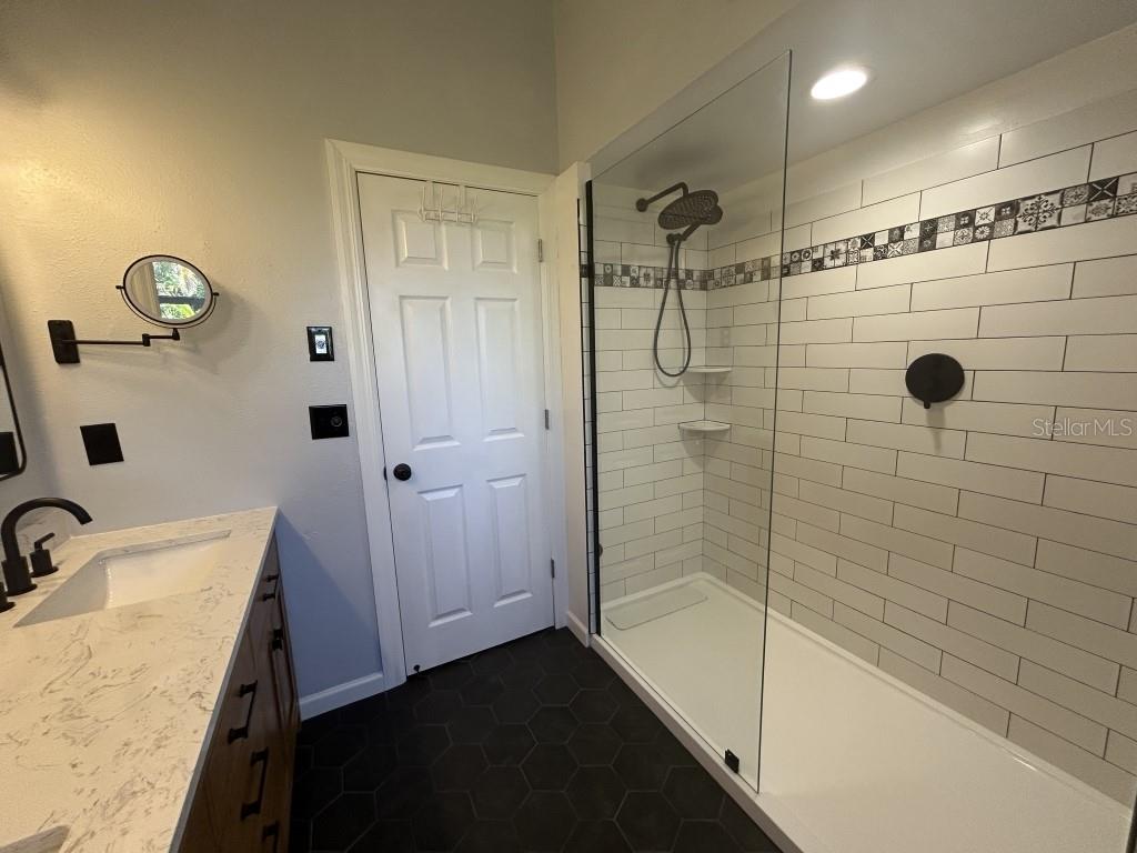 BROOKFIELD - Residential