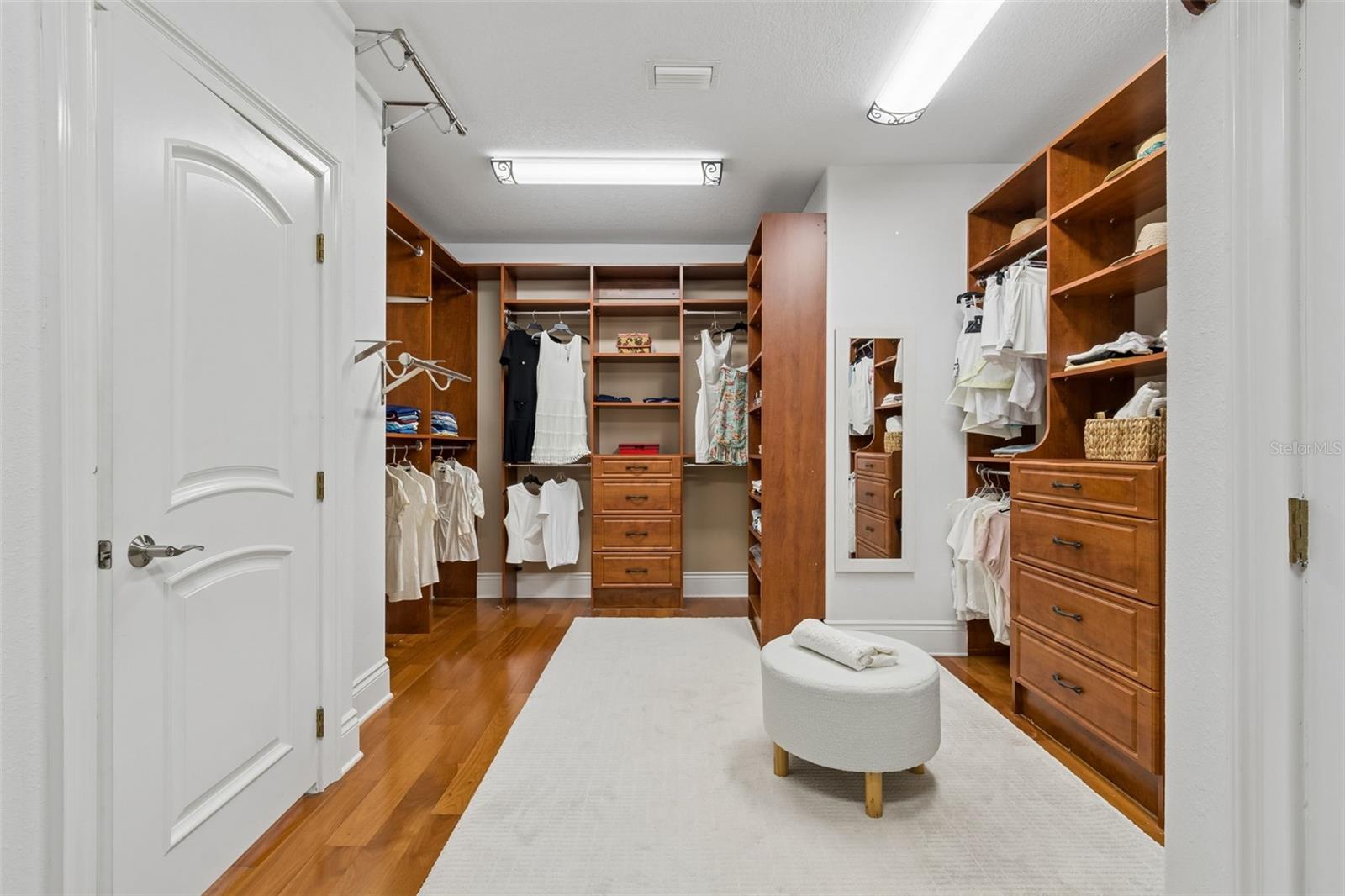 BAYHILL ESTATES - Residential