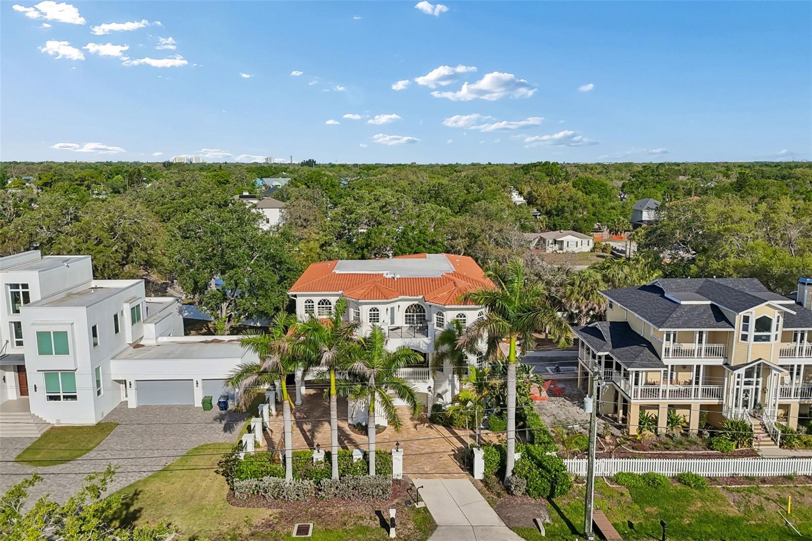 BAYHILL ESTATES - Residential