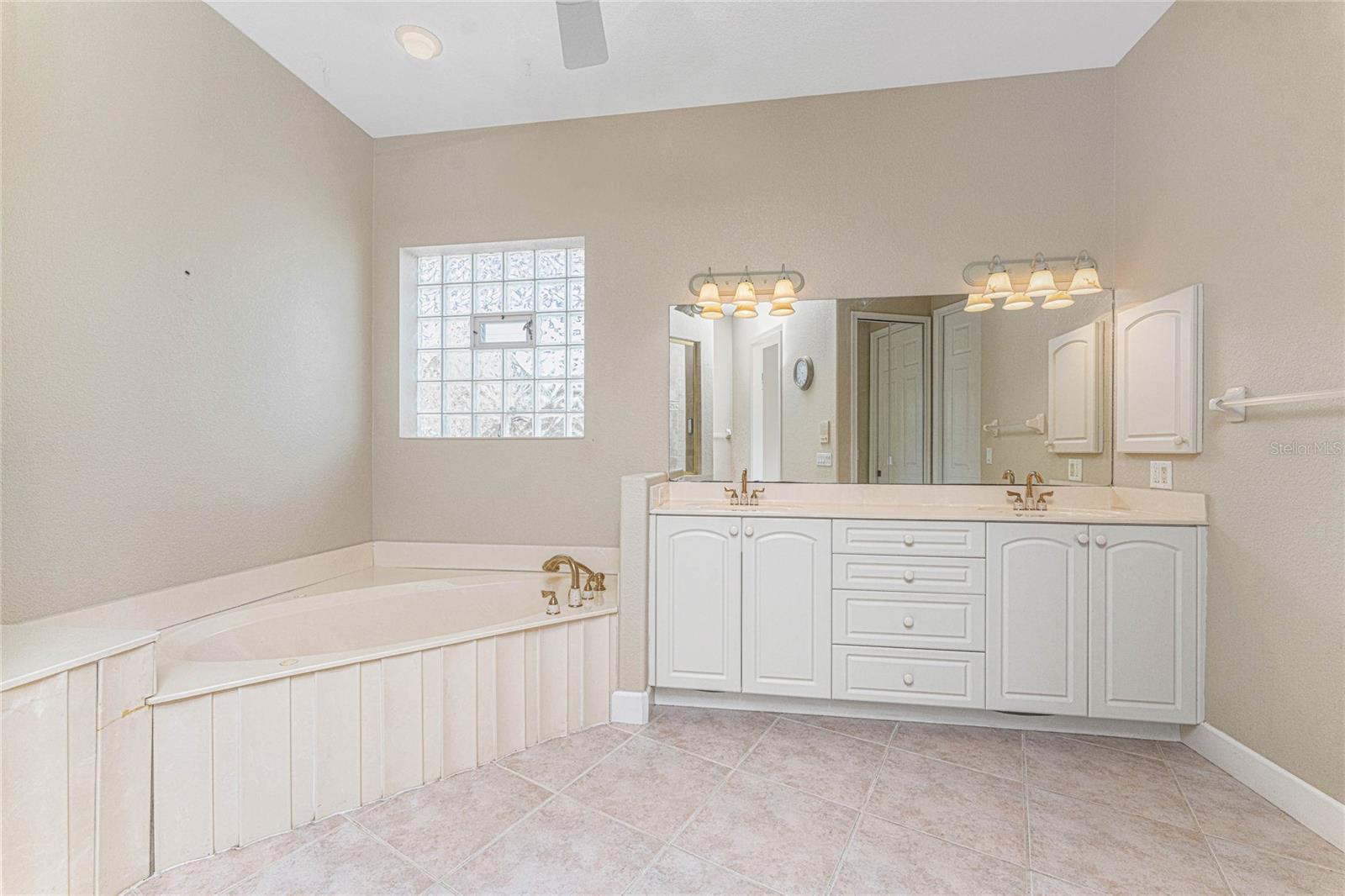 PUNTA GORDA ISLES SEC 15 - Residential