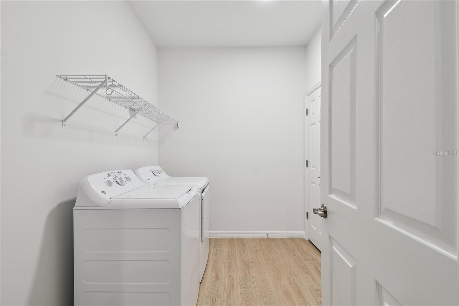 SWEETWATER VILLAS AT LAKEWOOD RANCH - Residential