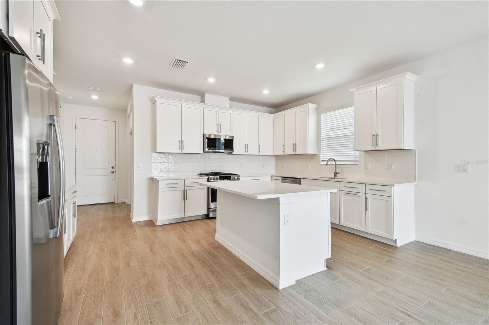 SWEETWATER VILLAS AT LAKEWOOD RANCH - Residential