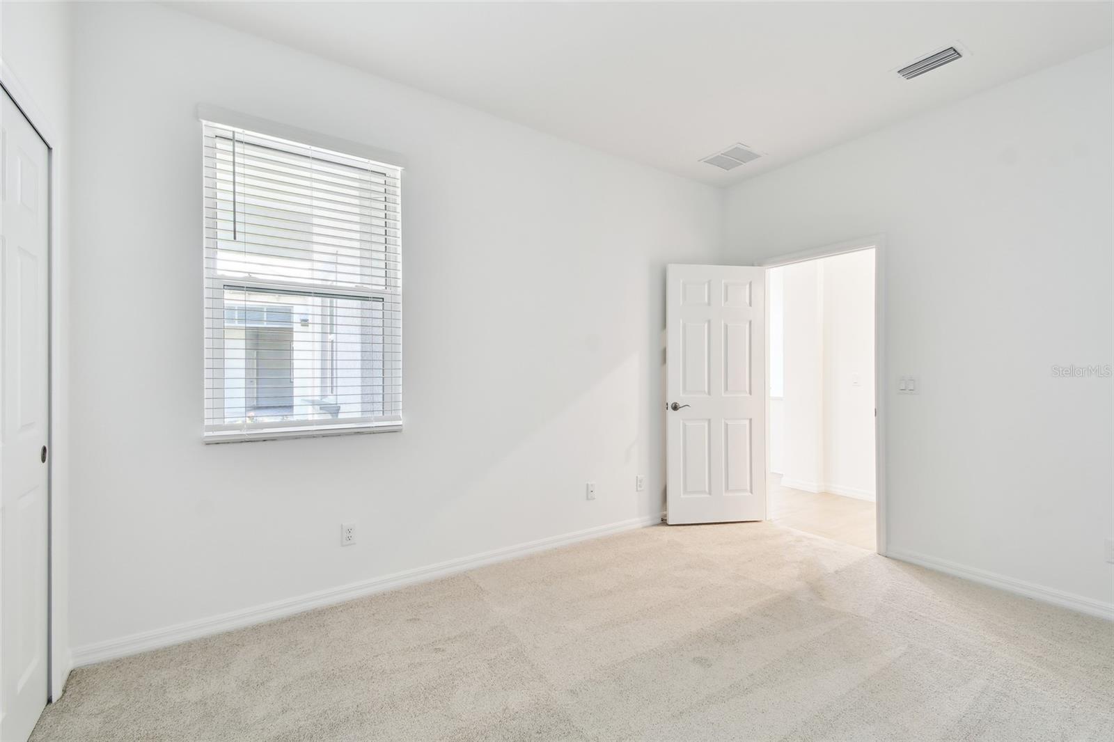 SWEETWATER VILLAS AT LAKEWOOD RANCH - Residential