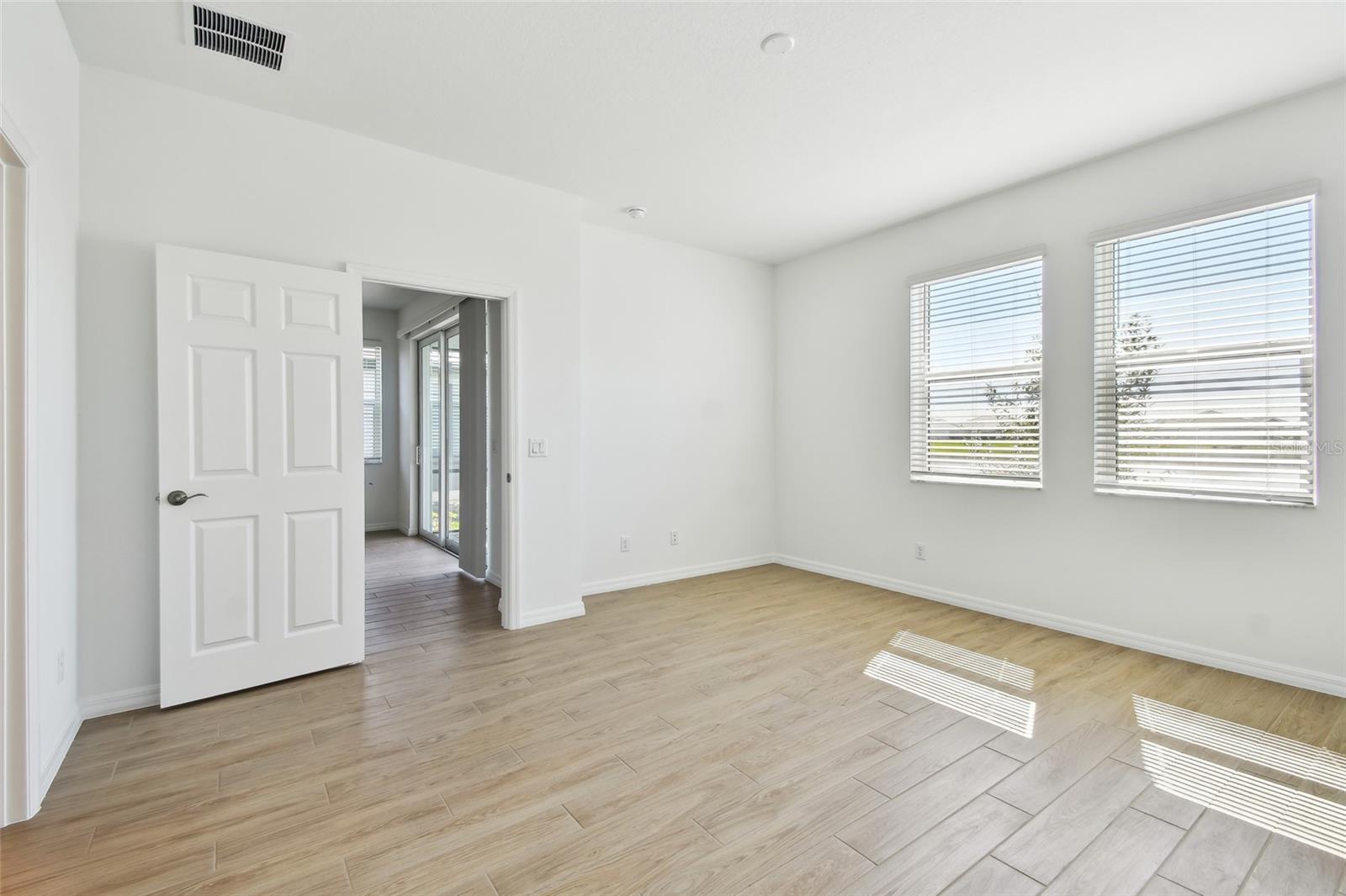 SWEETWATER VILLAS AT LAKEWOOD RANCH - Residential