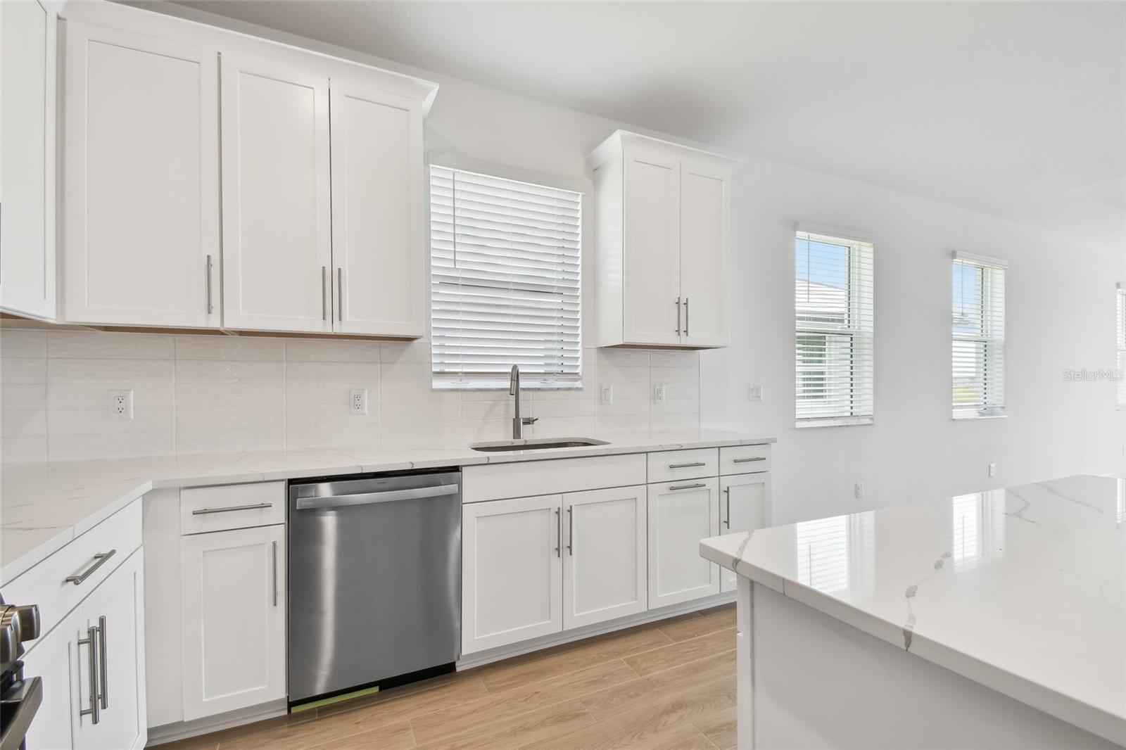 SWEETWATER VILLAS AT LAKEWOOD RANCH - Residential