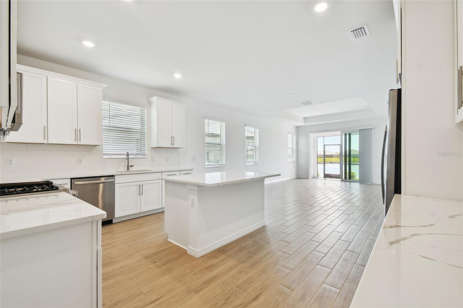 SWEETWATER VILLAS AT LAKEWOOD RANCH - Residential