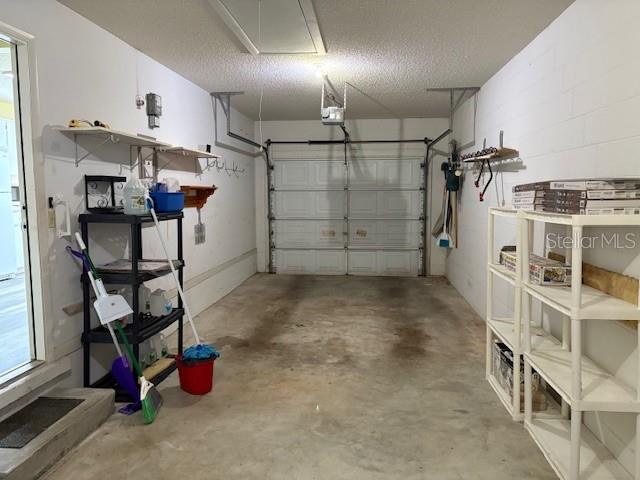 CIRCLE SQUARE WOODS - Residential