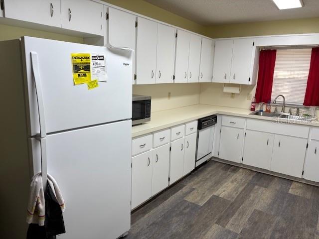 CIRCLE SQUARE WOODS - Residential