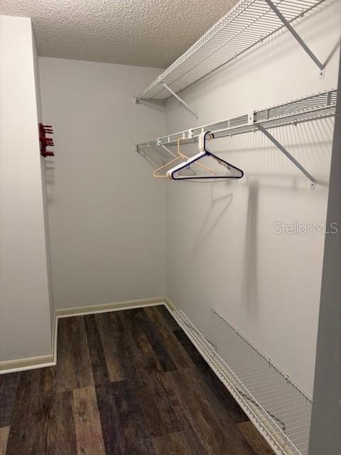 CIRCLE SQUARE WOODS - Residential