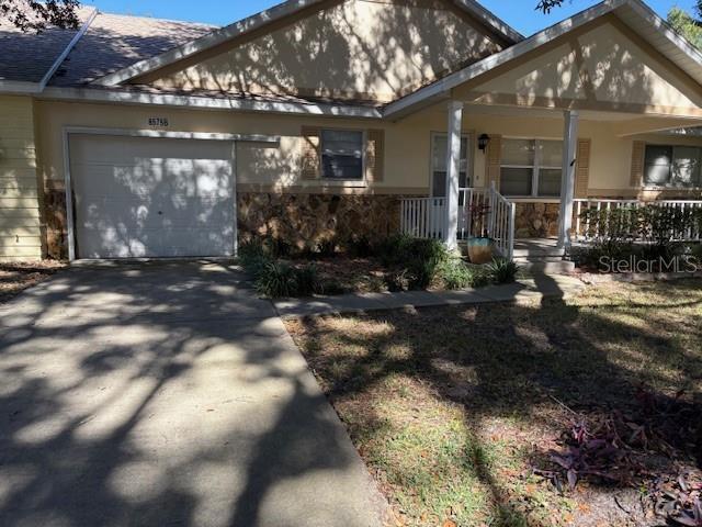 CIRCLE SQUARE WOODS - Residential