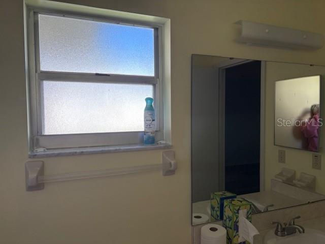 CIRCLE SQUARE WOODS - Residential