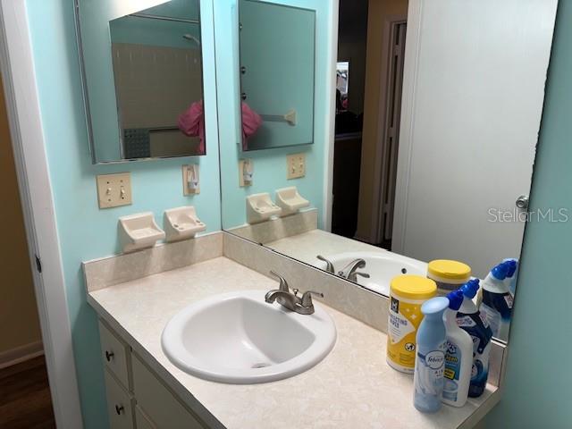 CIRCLE SQUARE WOODS - Residential