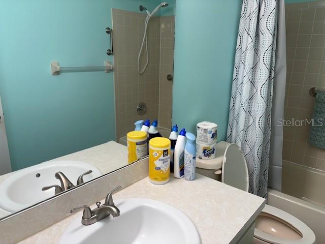 CIRCLE SQUARE WOODS - Residential