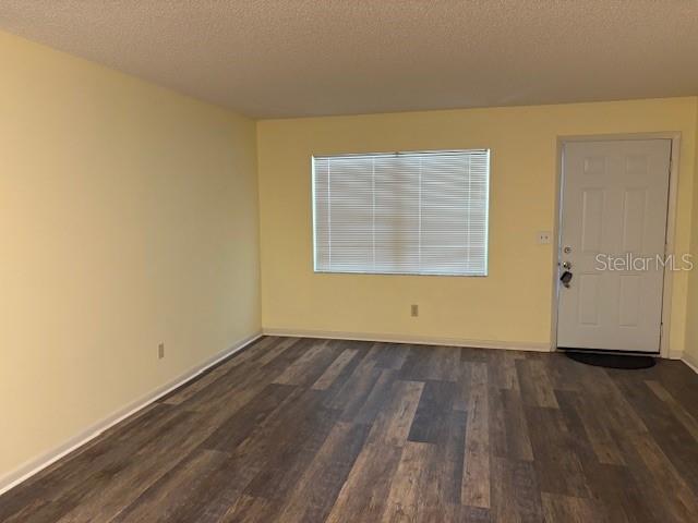 CIRCLE SQUARE WOODS - Residential