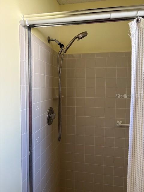 CIRCLE SQUARE WOODS - Residential