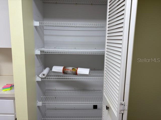 CIRCLE SQUARE WOODS - Residential