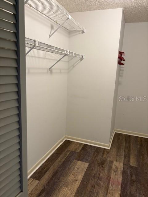 CIRCLE SQUARE WOODS - Residential