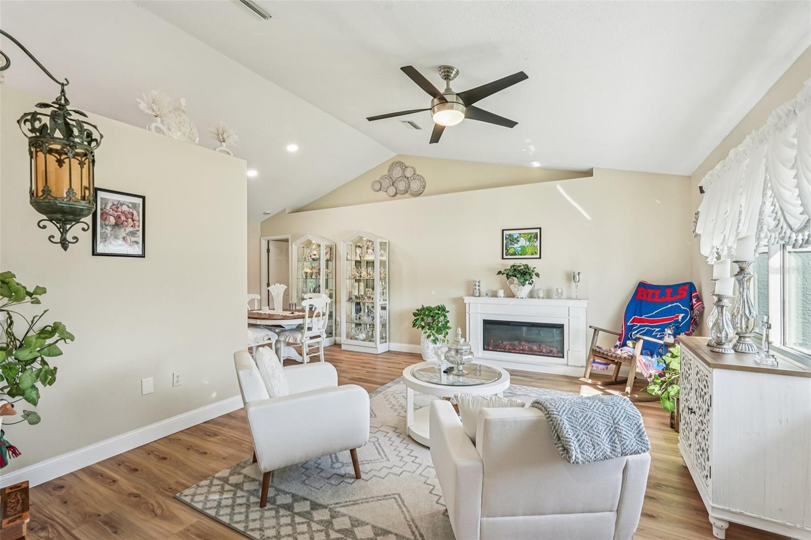 PADDOCKS WEST - Residential