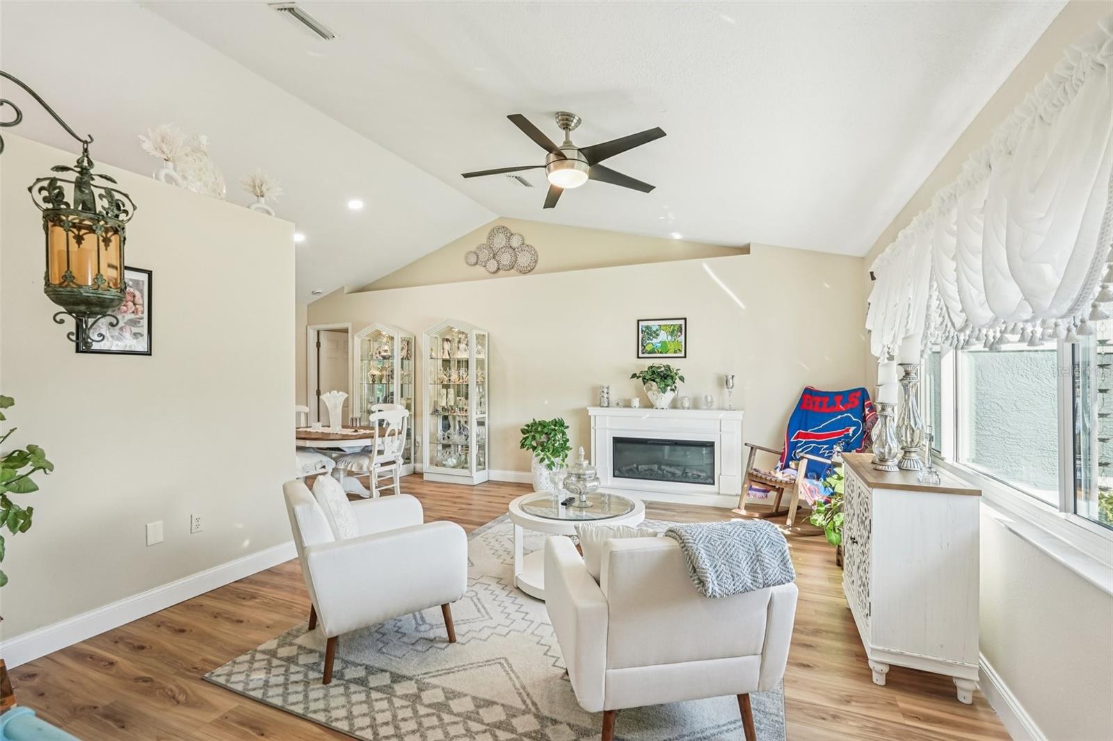 PADDOCKS WEST - Residential