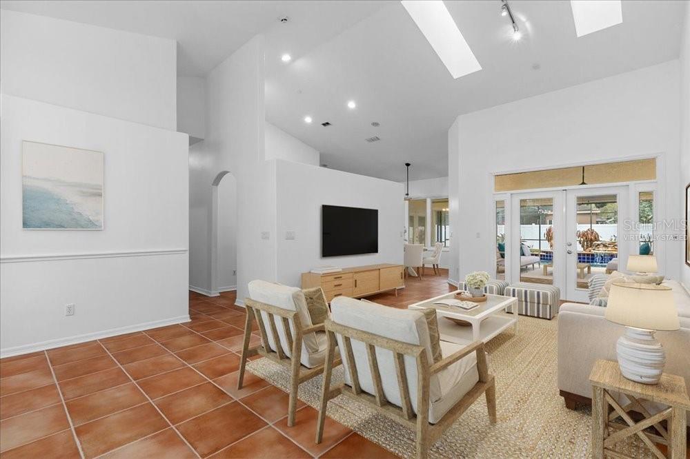 KINGSBRIDGE WEST - Residential