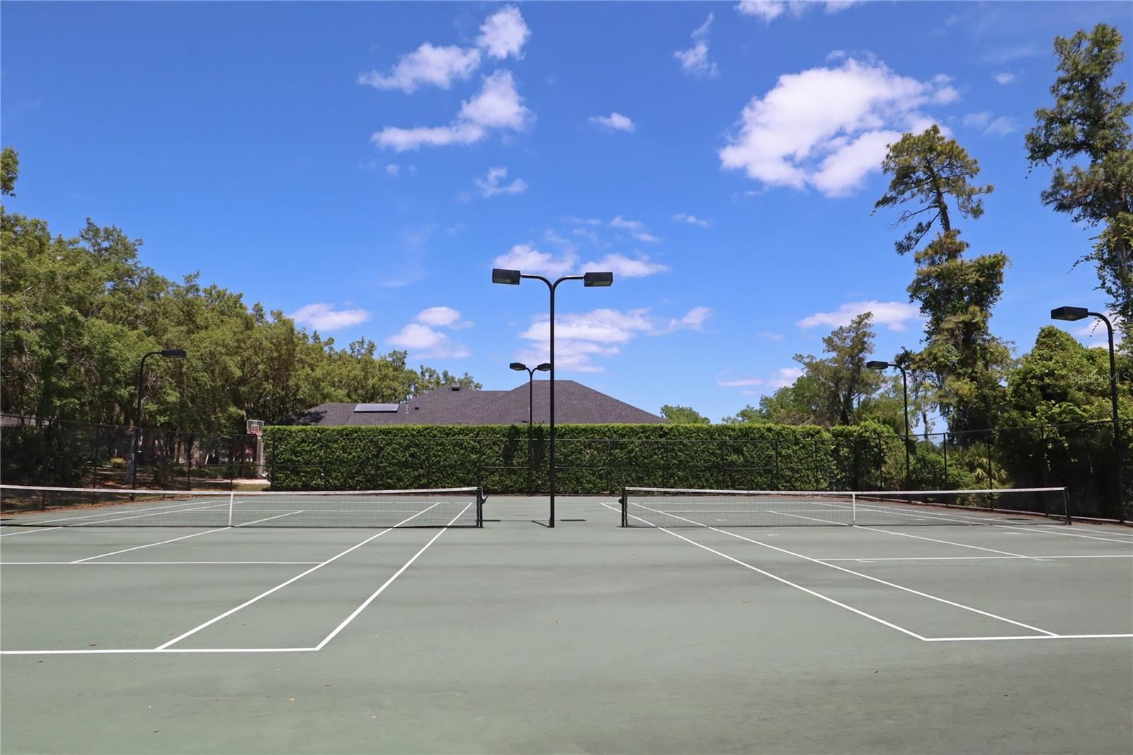 KINGSBRIDGE WEST - Residential