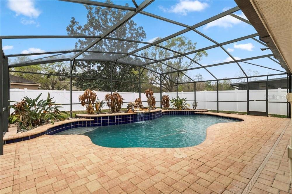 KINGSBRIDGE WEST - Residential