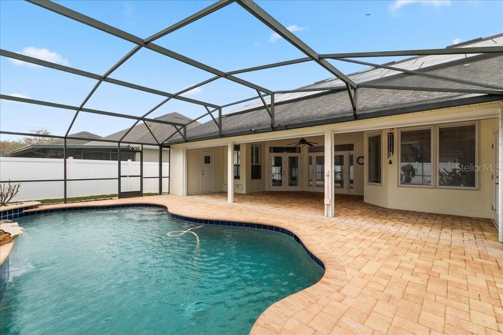 KINGSBRIDGE WEST - Residential