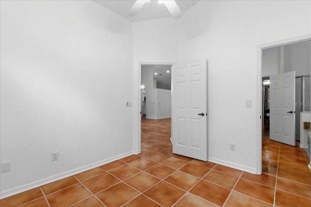 KINGSBRIDGE WEST - Residential