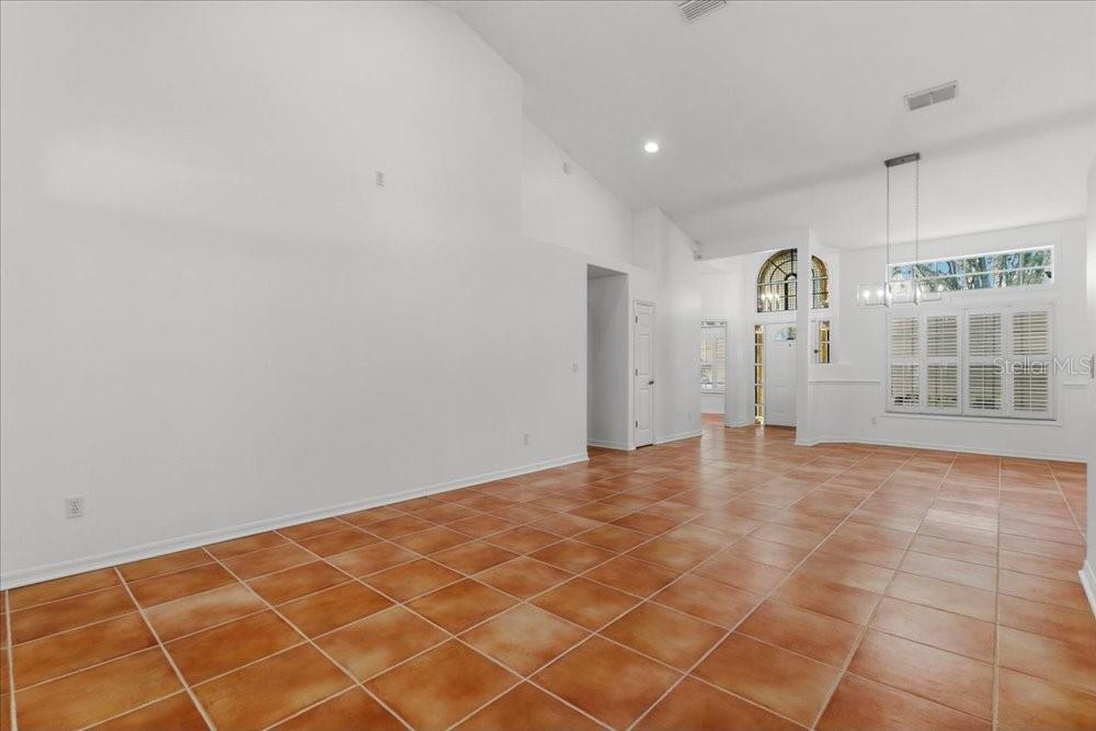 KINGSBRIDGE WEST - Residential