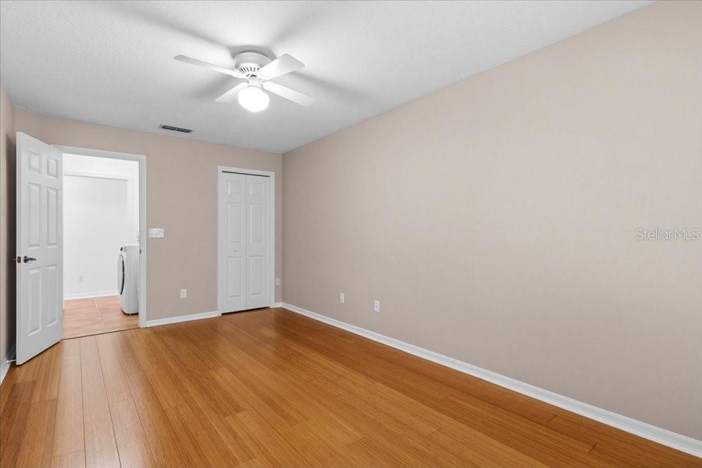 KINGSBRIDGE WEST - Residential