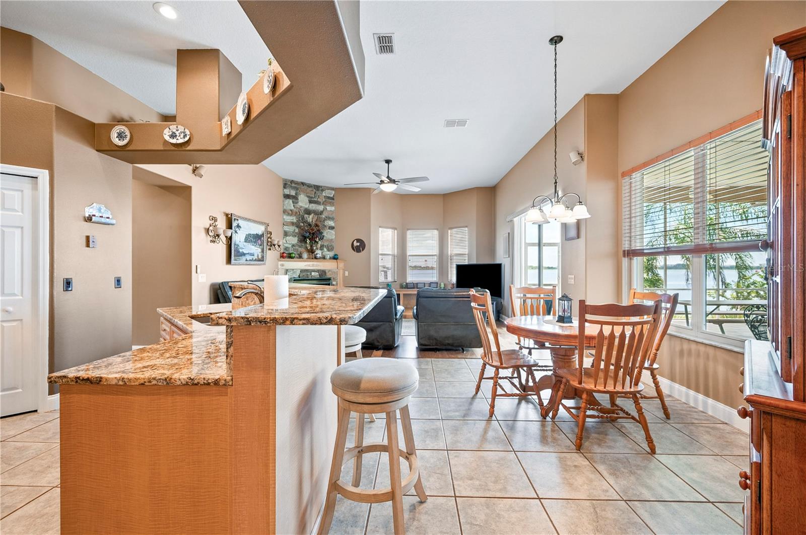 SANDY POINTE - Residential