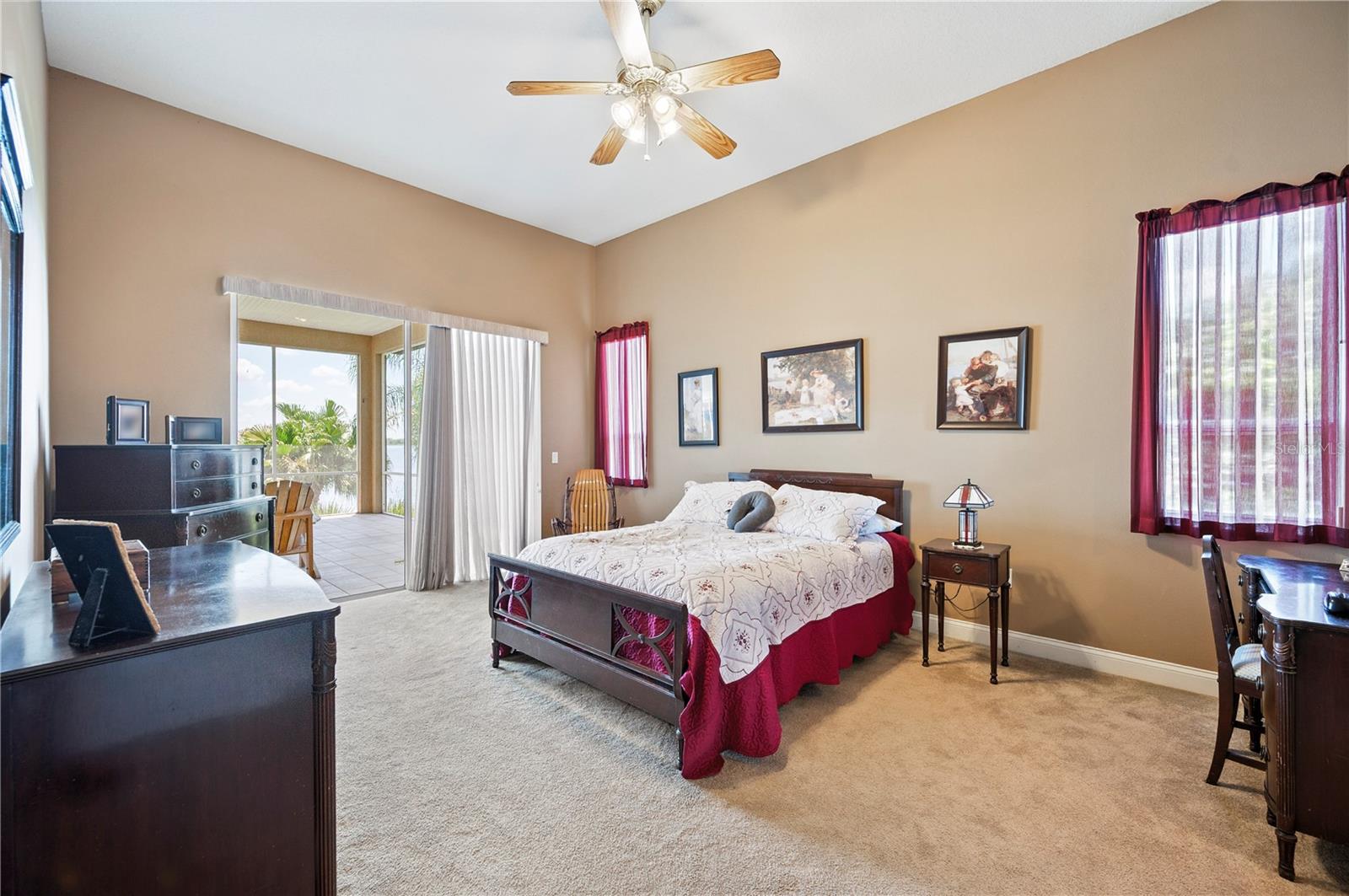 SANDY POINTE - Residential