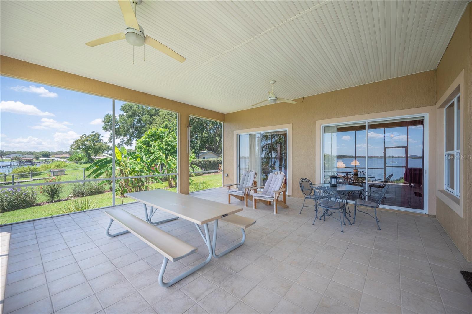 SANDY POINTE - Residential