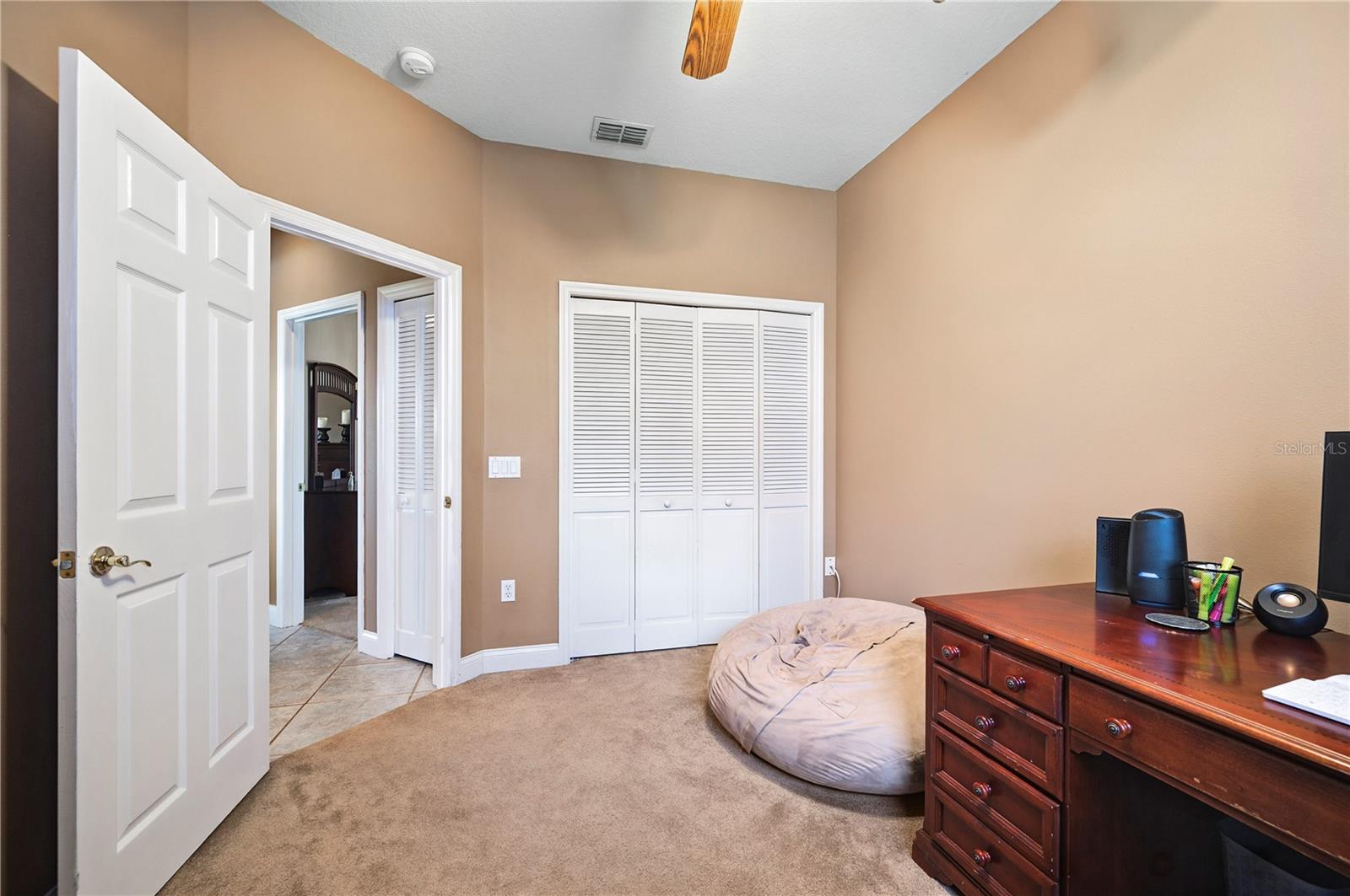 SANDY POINTE - Residential