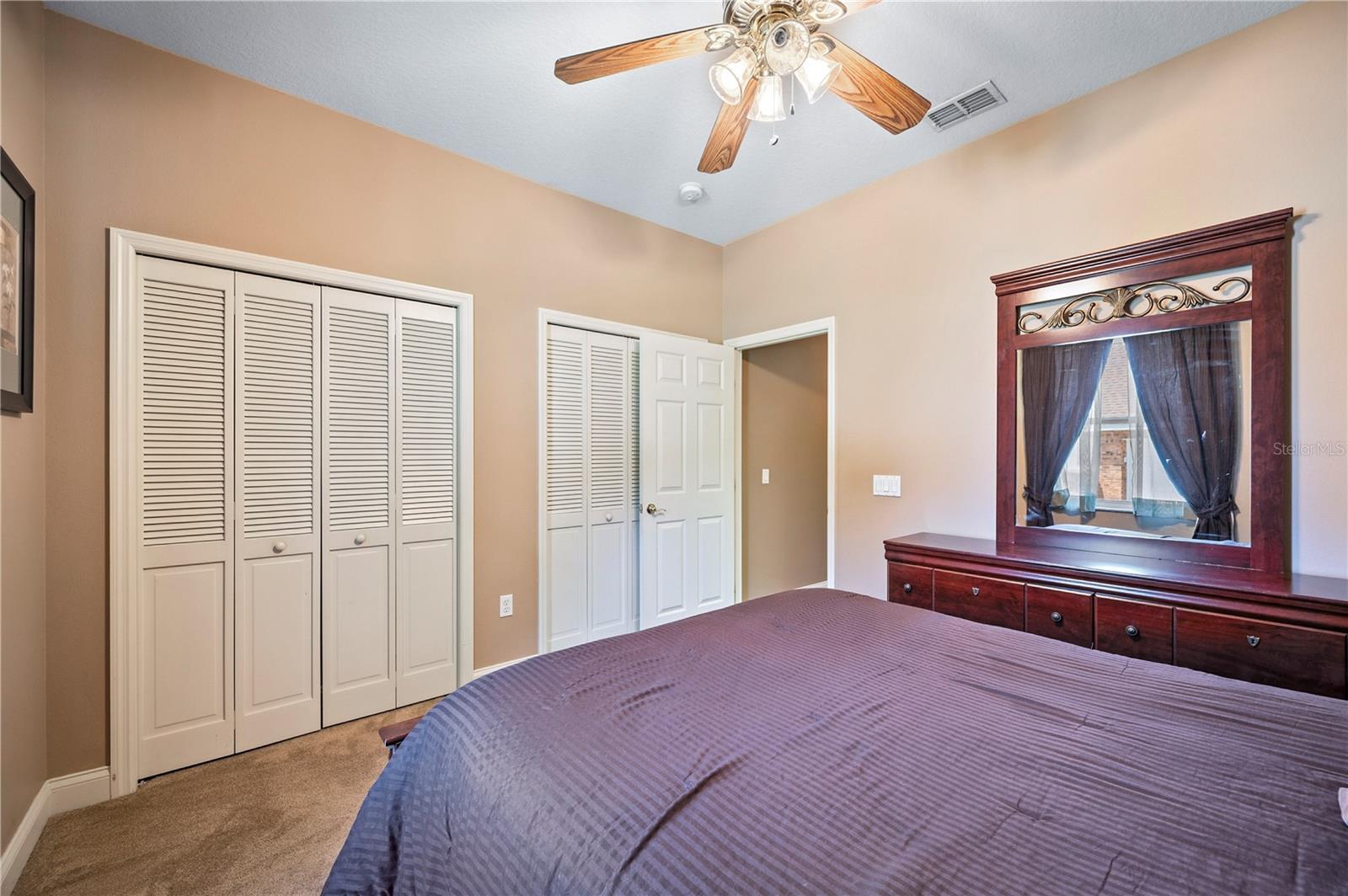 SANDY POINTE - Residential