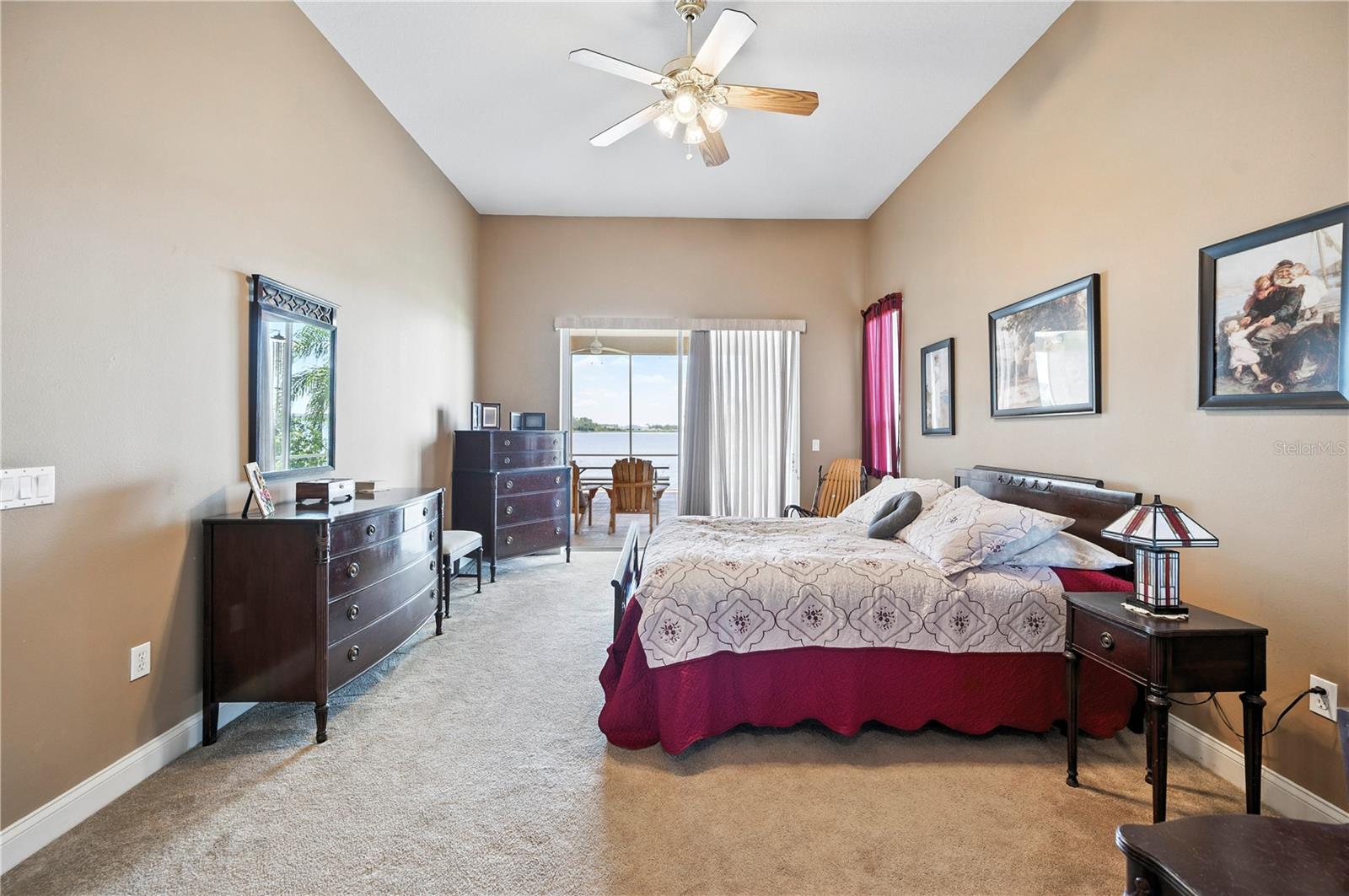 SANDY POINTE - Residential