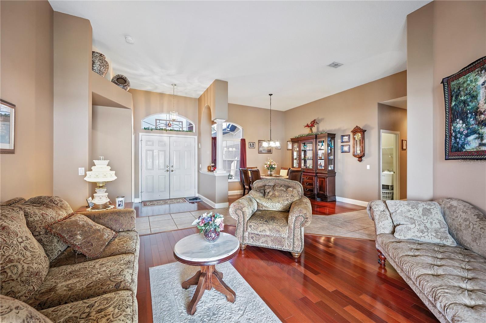 SANDY POINTE - Residential