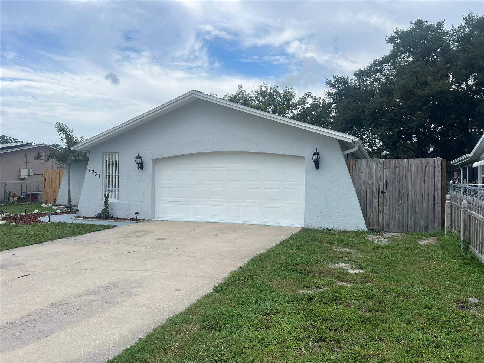 7031 INGLESIDE DRIVE
